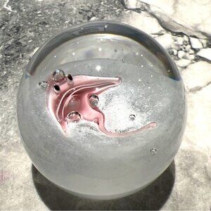 Stingray paperweight 2” wonderful, purple, pink color, vintage charm